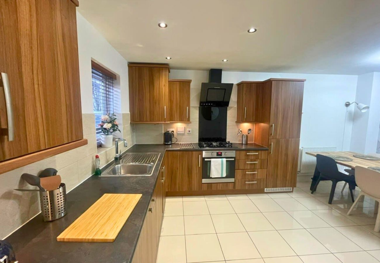 House in Bracknell - Bracknell - Stylish - Three Bedroom (Three Bathroom) House 