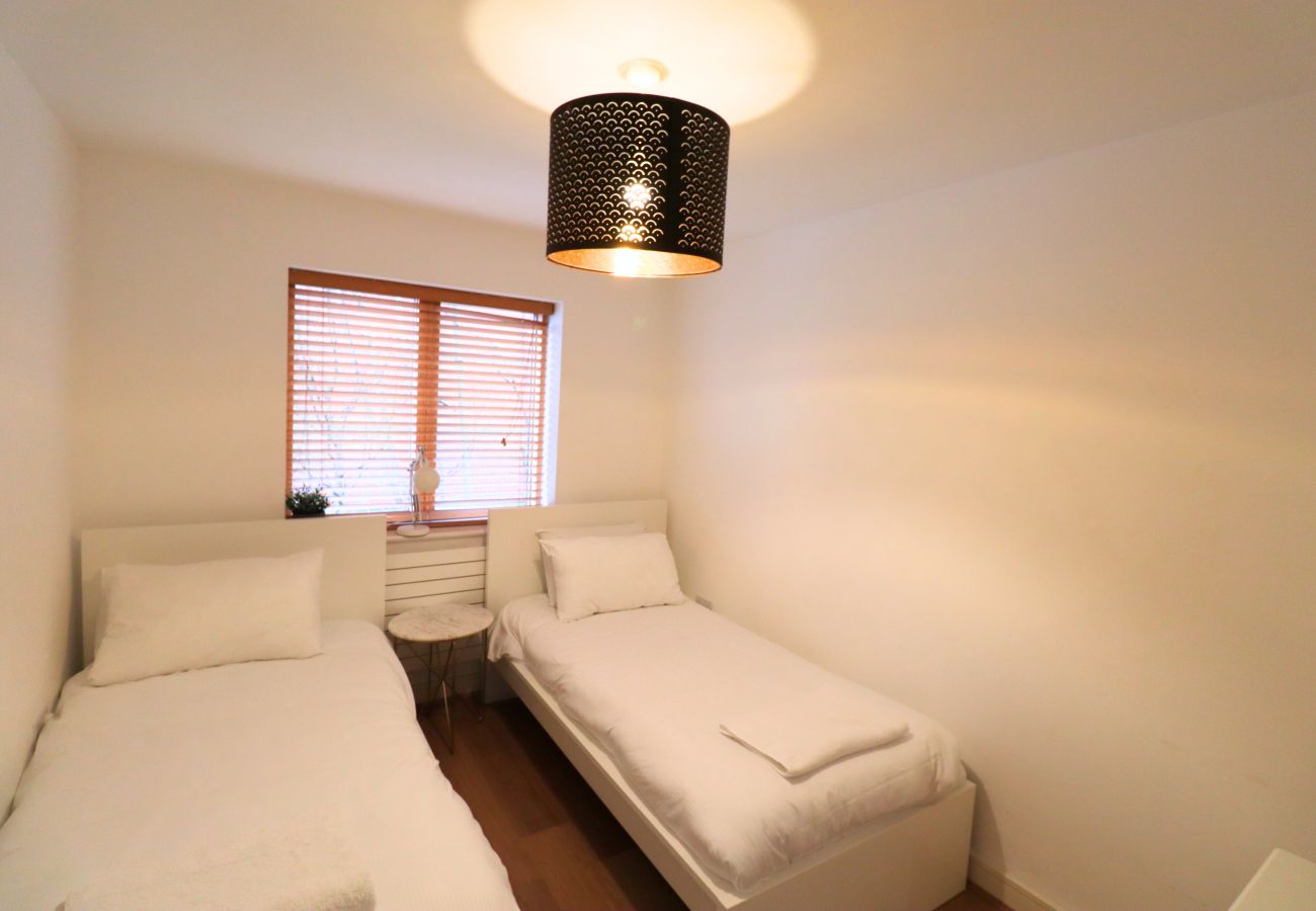 Apartment in Maidenhead - Maidenhead - Stylish & Modern Two Bedroom Apartment 