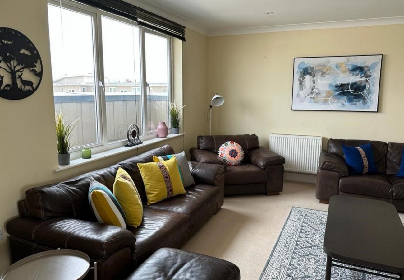 Apartment in Chertsey - Chertsey, Spectacular Two Bedroom Rooftop Apartment 