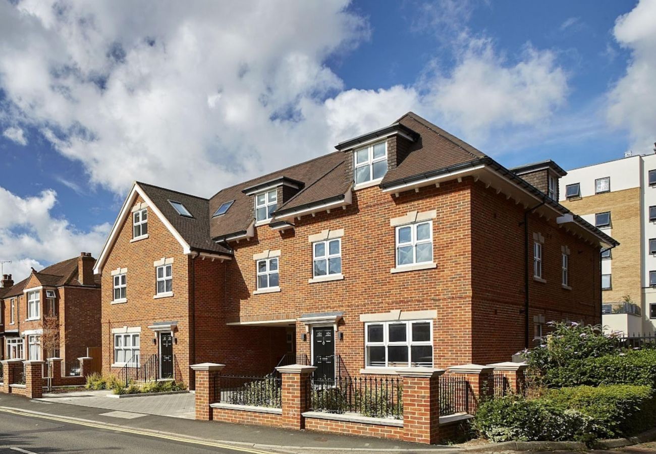 Apartment in Maidenhead - Maidenhead Gorgeous Two Bedroom Apartment