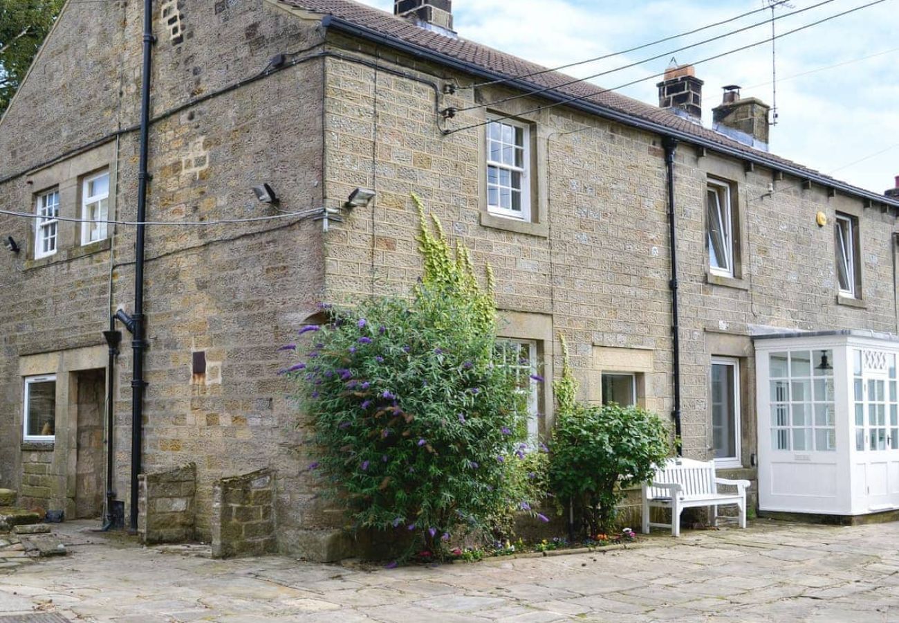 House in Harrogate - Harrogate Gorgeous Four Bedroom Cottage 