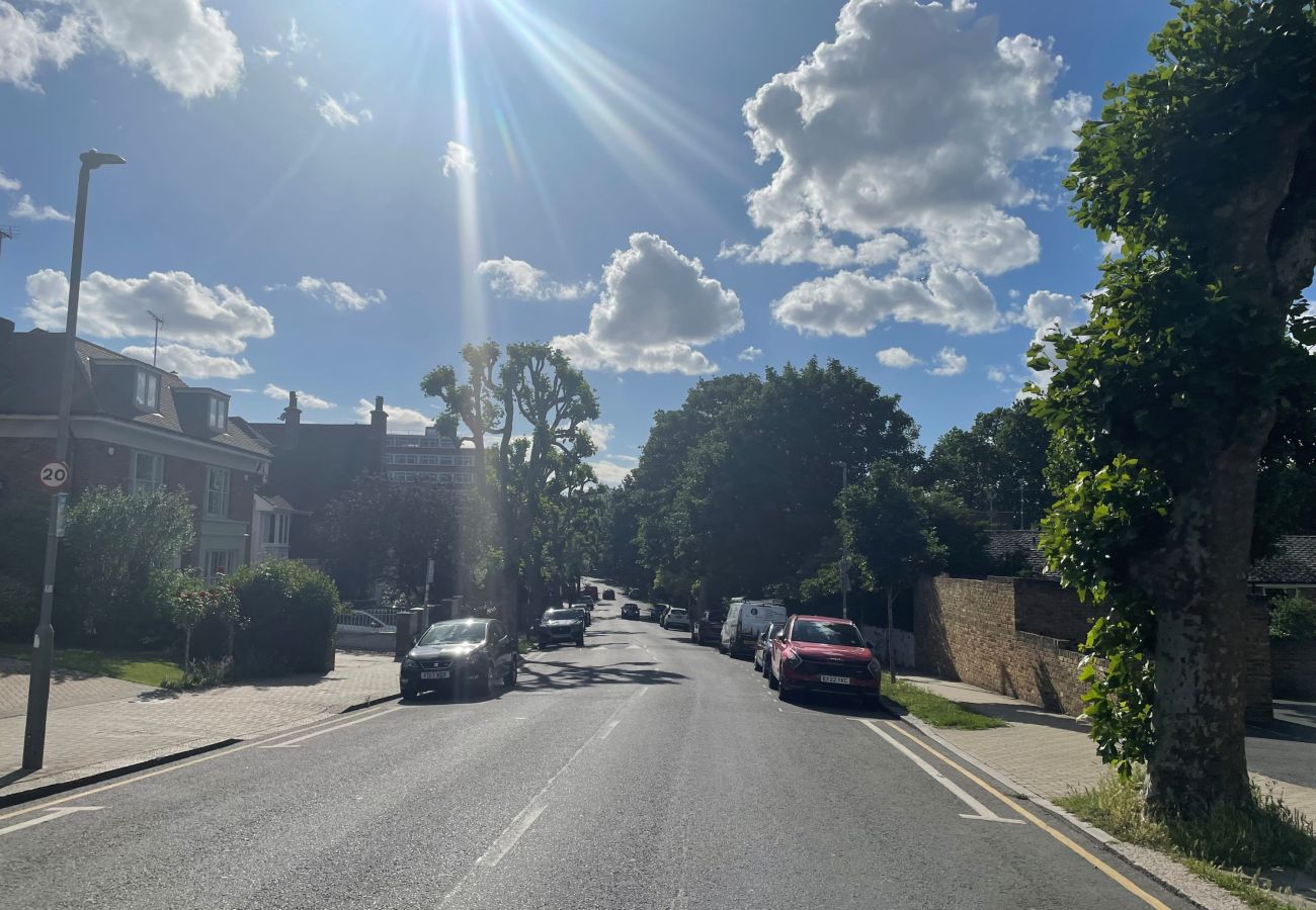 House in London - London Putney Gorgeous Three Bedroom House