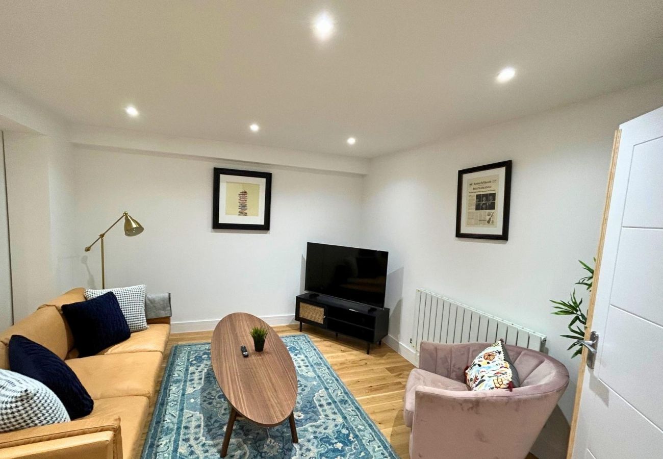 Apartment in Mitcham Junction - London Gorgeous Two Bedroom Apartment 