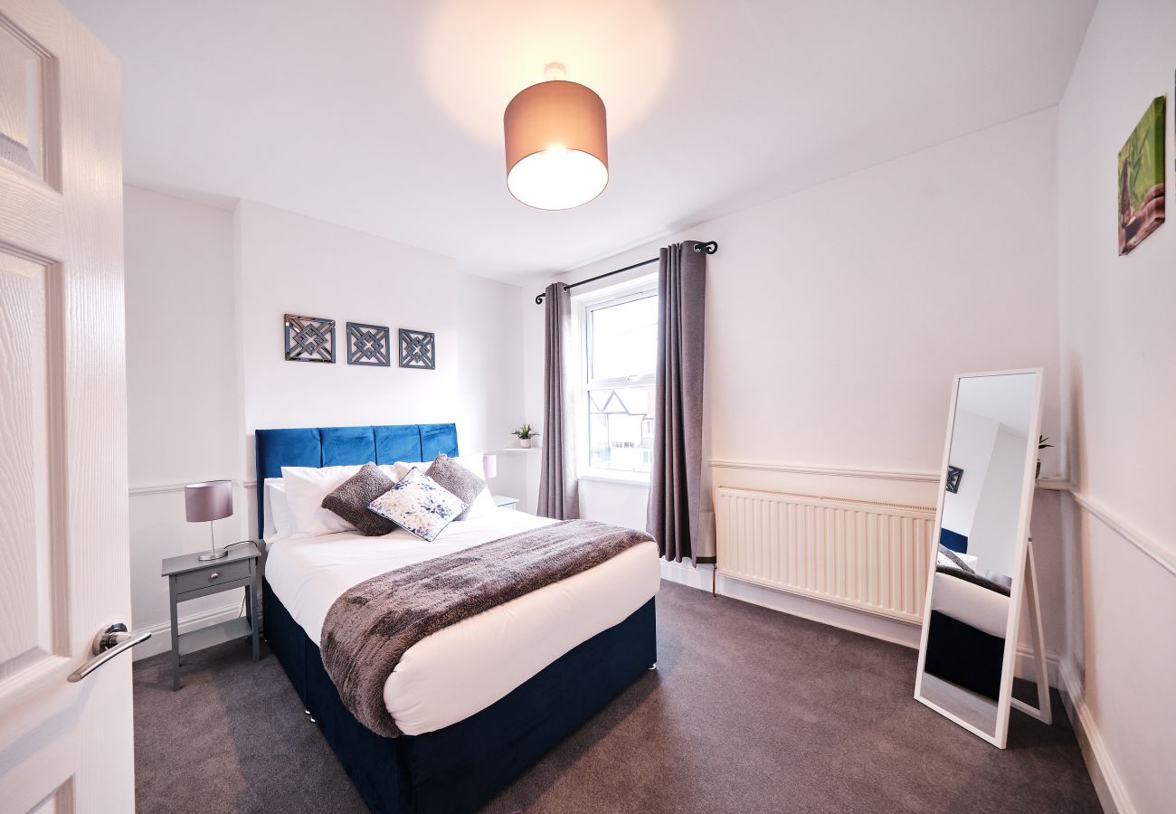 House in Birmingham - Spacious 3-Bedroom Home in the Heart of Birmingham