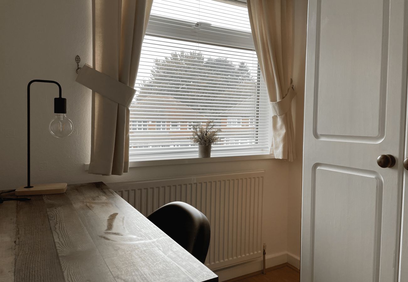 House in Birmingham - Charming 2-Bedroom House in the Heart of Birmingham