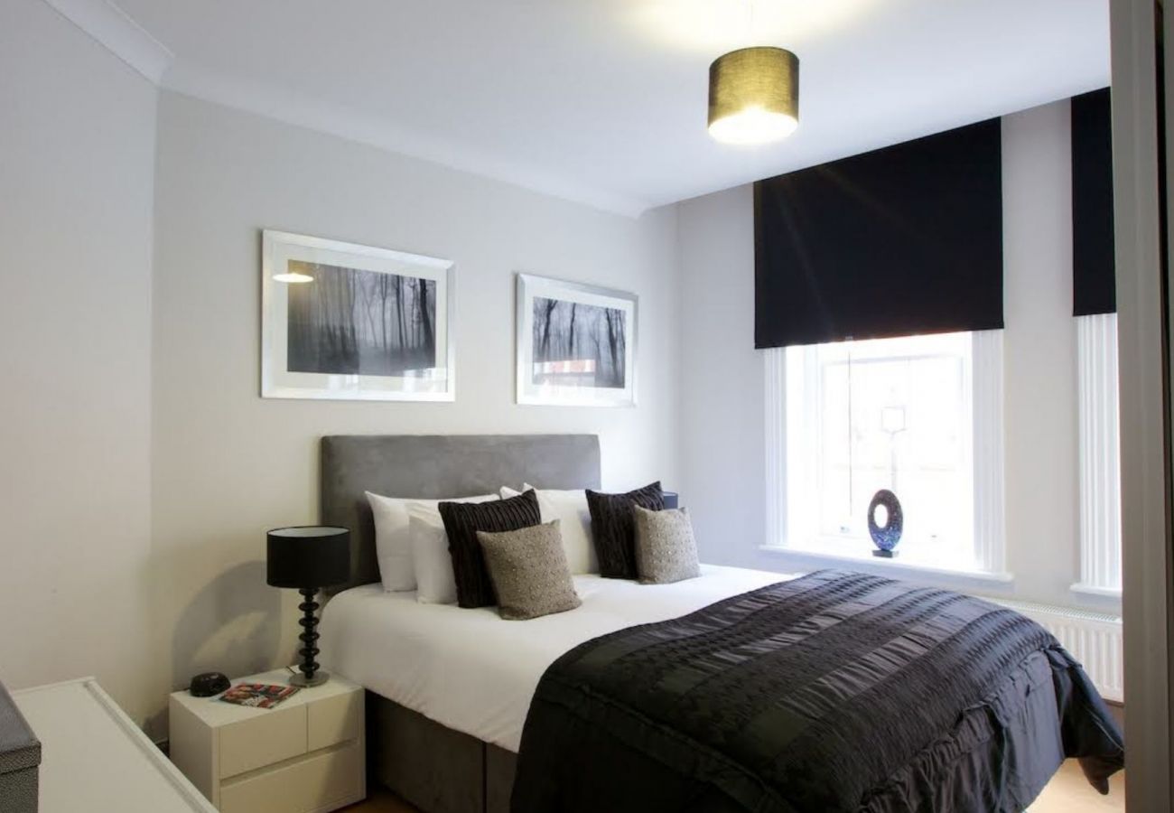 Apartment in London - Fitzrovia Spacious Stylish Two Bedroom Apartment