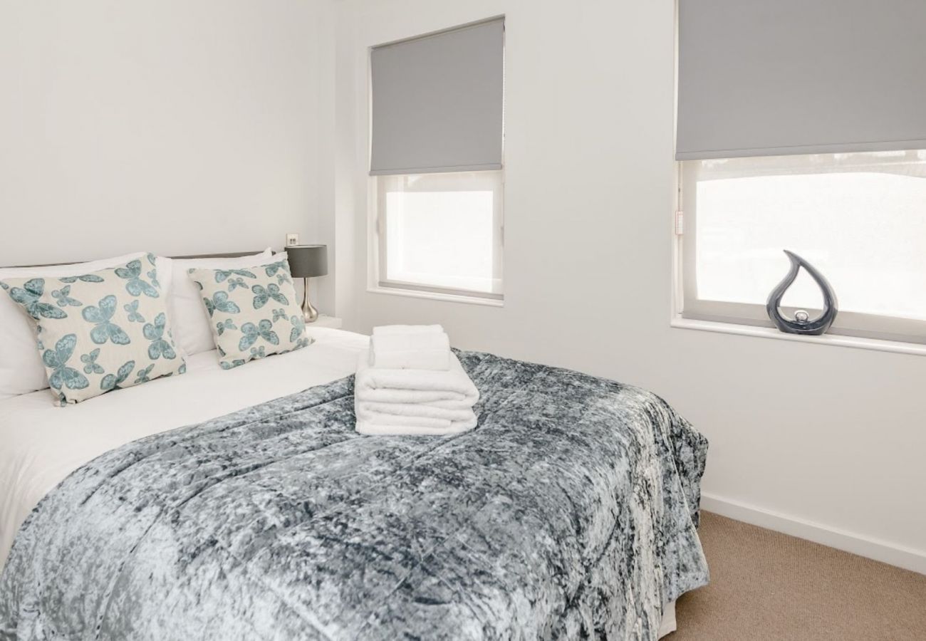 Apartment in Richmond - Richmond Beautifully Presented Two Bedroom Flat 