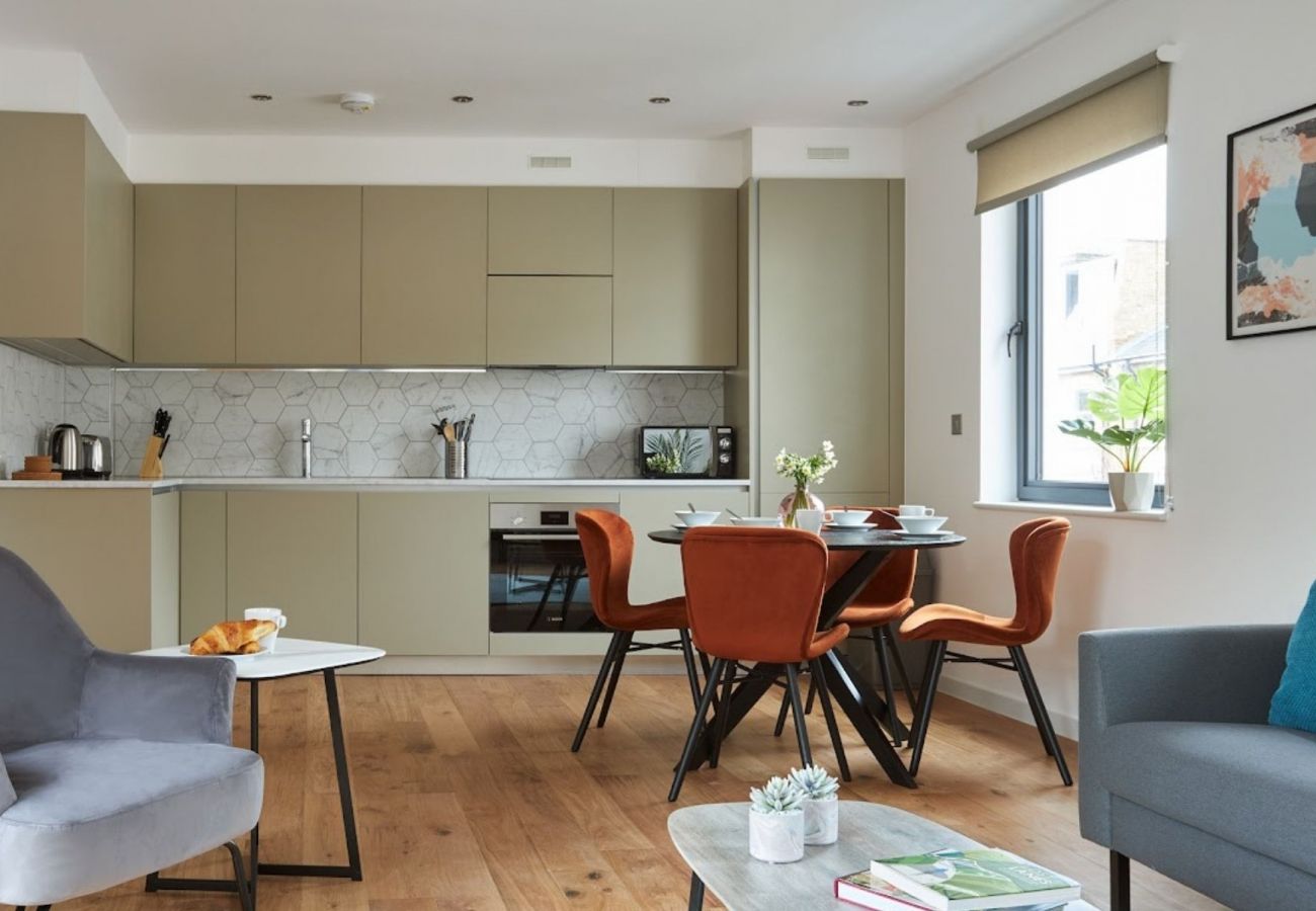 Apartment in London - Hammersmith Contemporary Two Bedroom Flat 