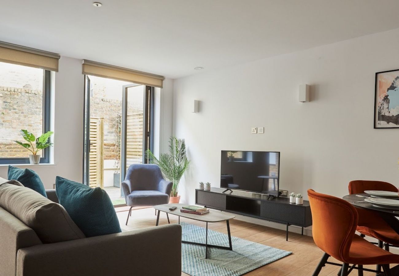 Apartment in London - Hammersmith Contemporary Two Bedroom Flat 