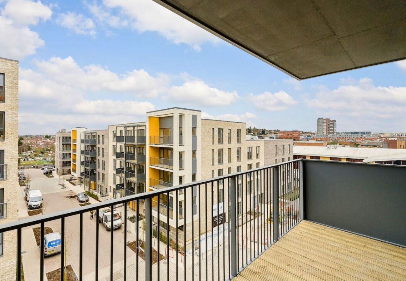 Apartment in London - Colindale Stunning One Bedroom Apartment 