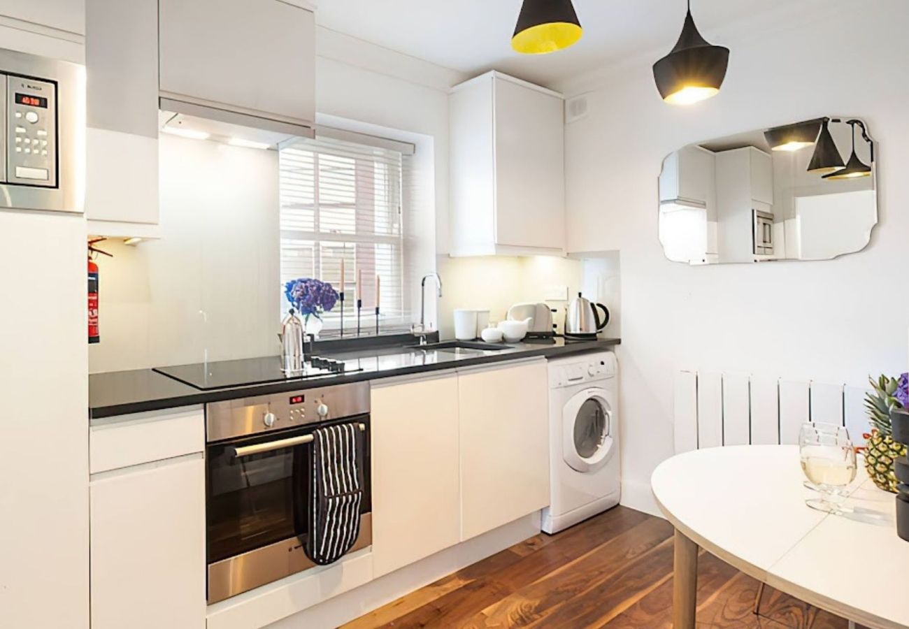 Apartment in London - Marylebone Contemporary One Bedroom Apartment 