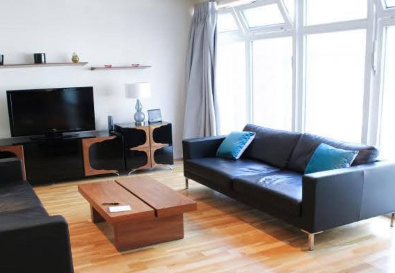 Apartment in London - Victoria Stunning Two Bedroom Apartment 