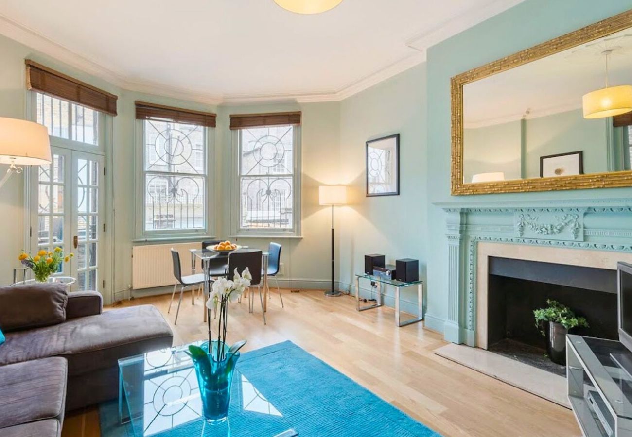 Apartment in London - Chelsea Breathtaking Two Bedroom Apartment 