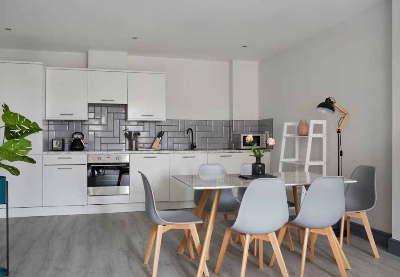 Apartment in Reading - Reading Stylish Modern Two Bedroom Apartment