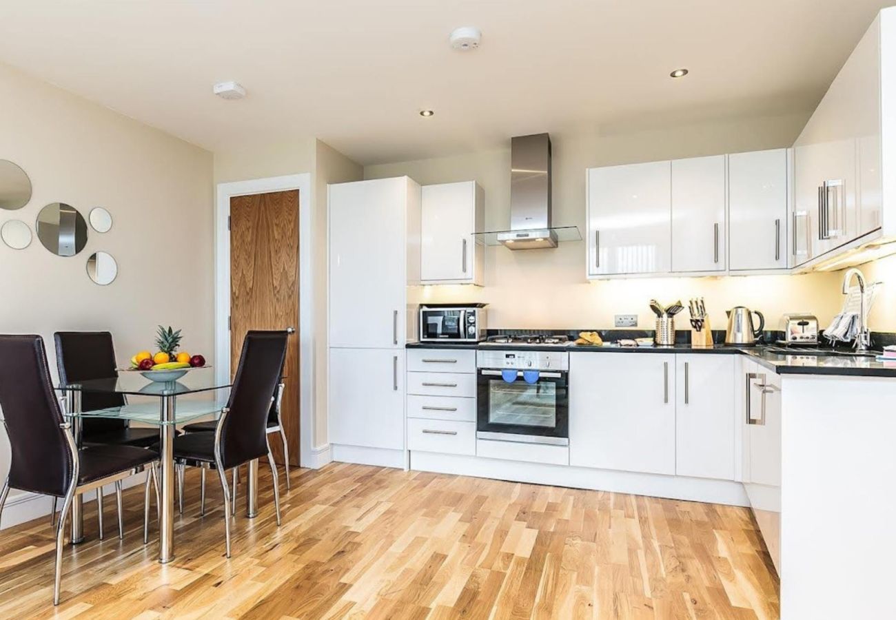 Apartment in London - Harrow Stylish Modern Two Bedroom Apartment 