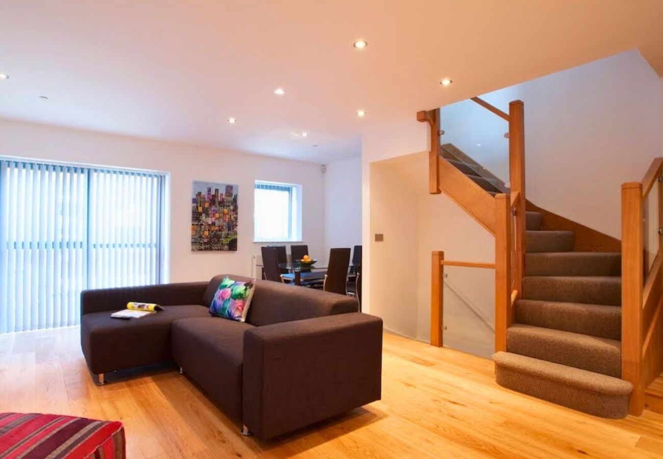 Apartment in London - Westminster Stunning Stylish Three Bedroom Apartment 