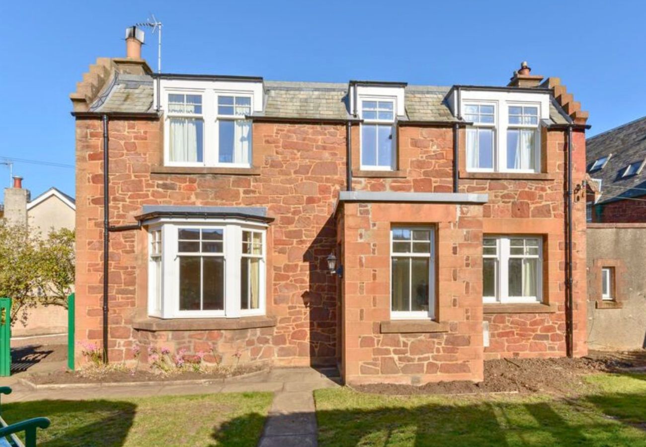 House in North Berwick - North Berwick Charming Three Bedroom Cottage 