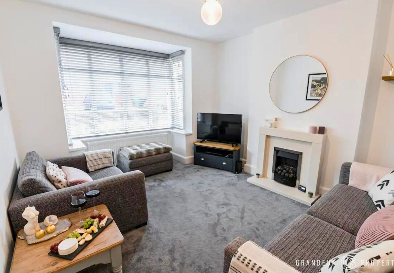 House in Poole - Poole Stylish Two Bedroom Apartment 