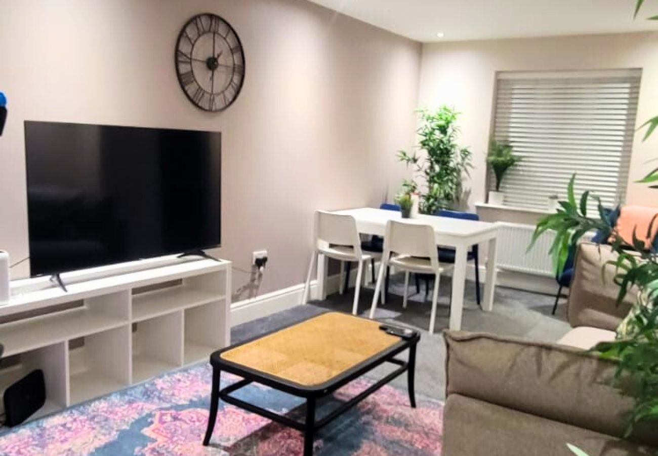 Apartment in Andover - Cosy 2 Bedroom Home in Andover