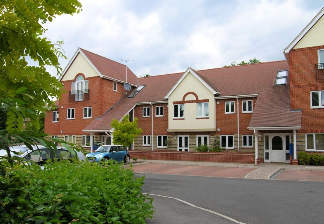 Apartment in Bracknell - Spacious Two Bedroom Apartment in Bracknell