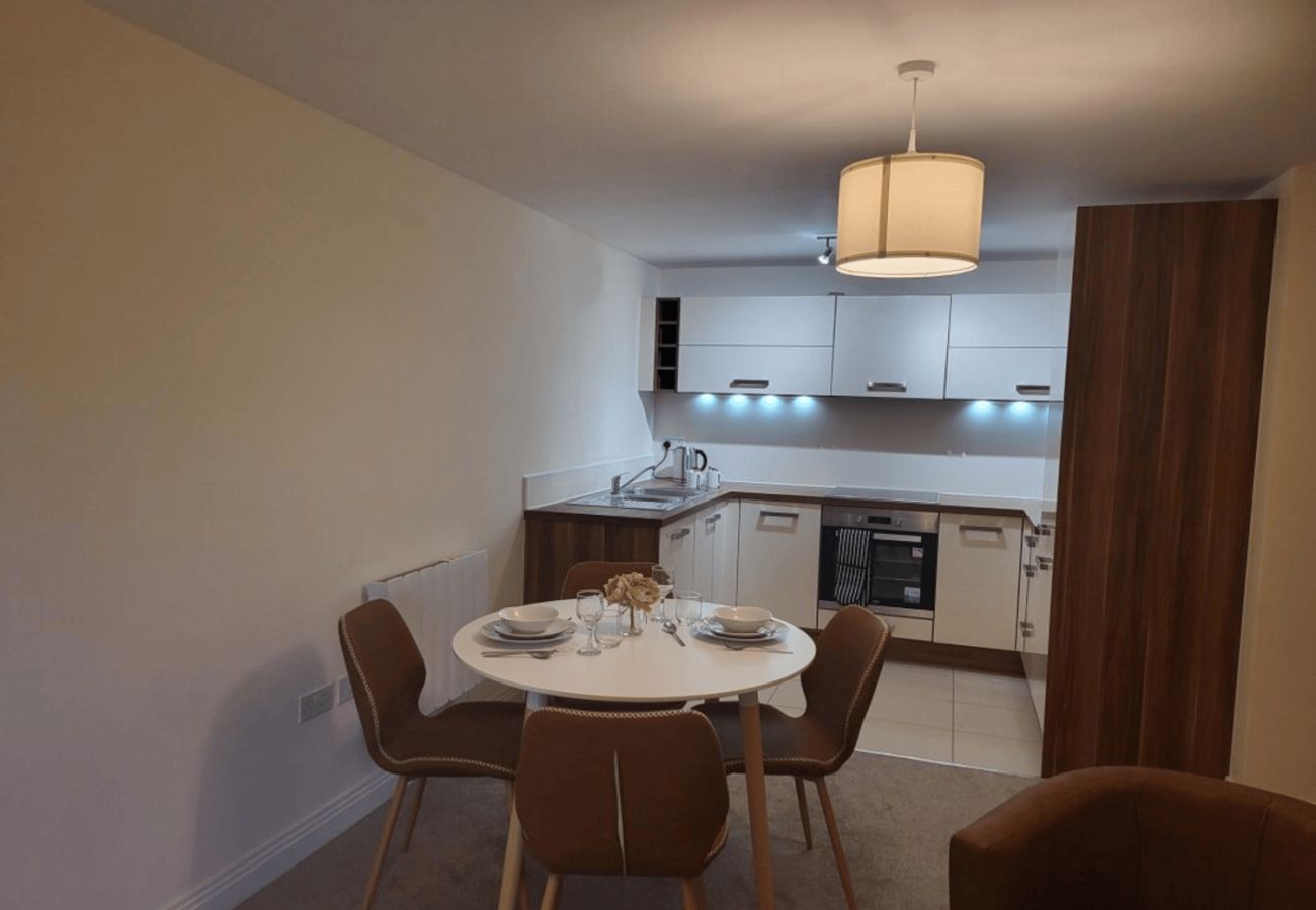 Apartment in Wokingham - Wokingham Stylish Two Bedroom Apartment